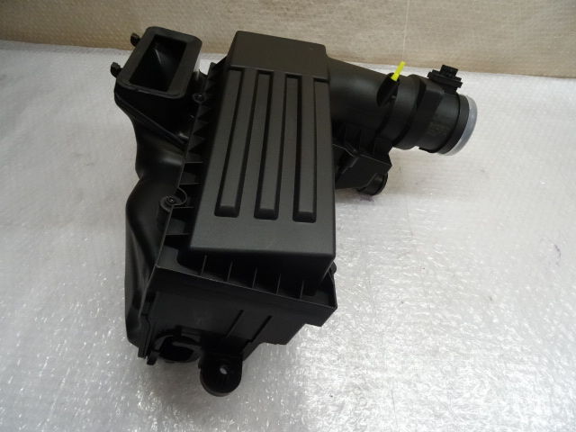 Hava Filtre Kutusu  1K0129607Bc 1K0129607Bf Caddy 2016-2020 Passat 2016-2022