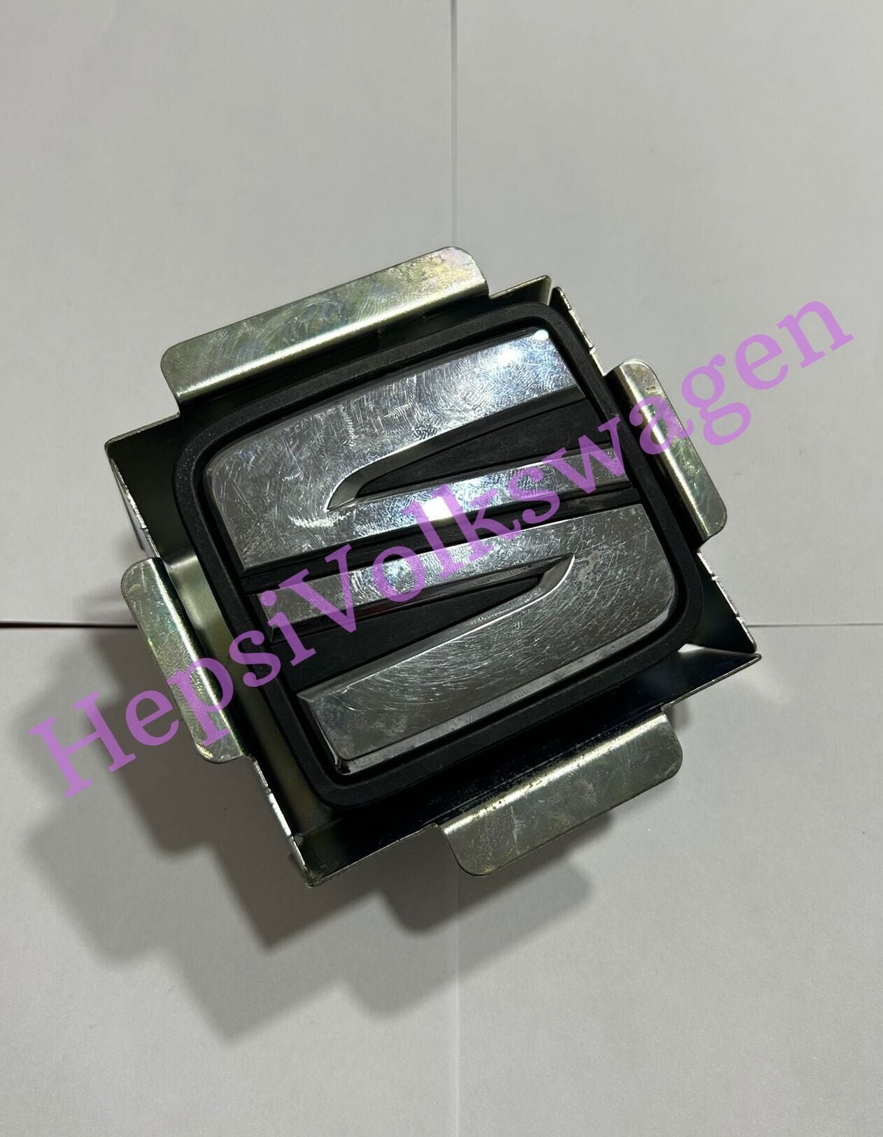 Bagaj Açma Kolu Armalı Çıkma 6J0827565 6J0827565A 6J4827565E 6J4827565C Seat İbiza 2012-2024  Seat Leon 2010-2013