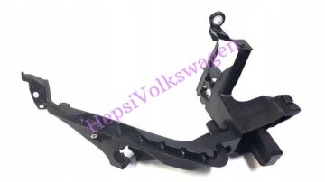 Far Alt Braketi Sağ 8K0805608B Audi A4 2012-2016