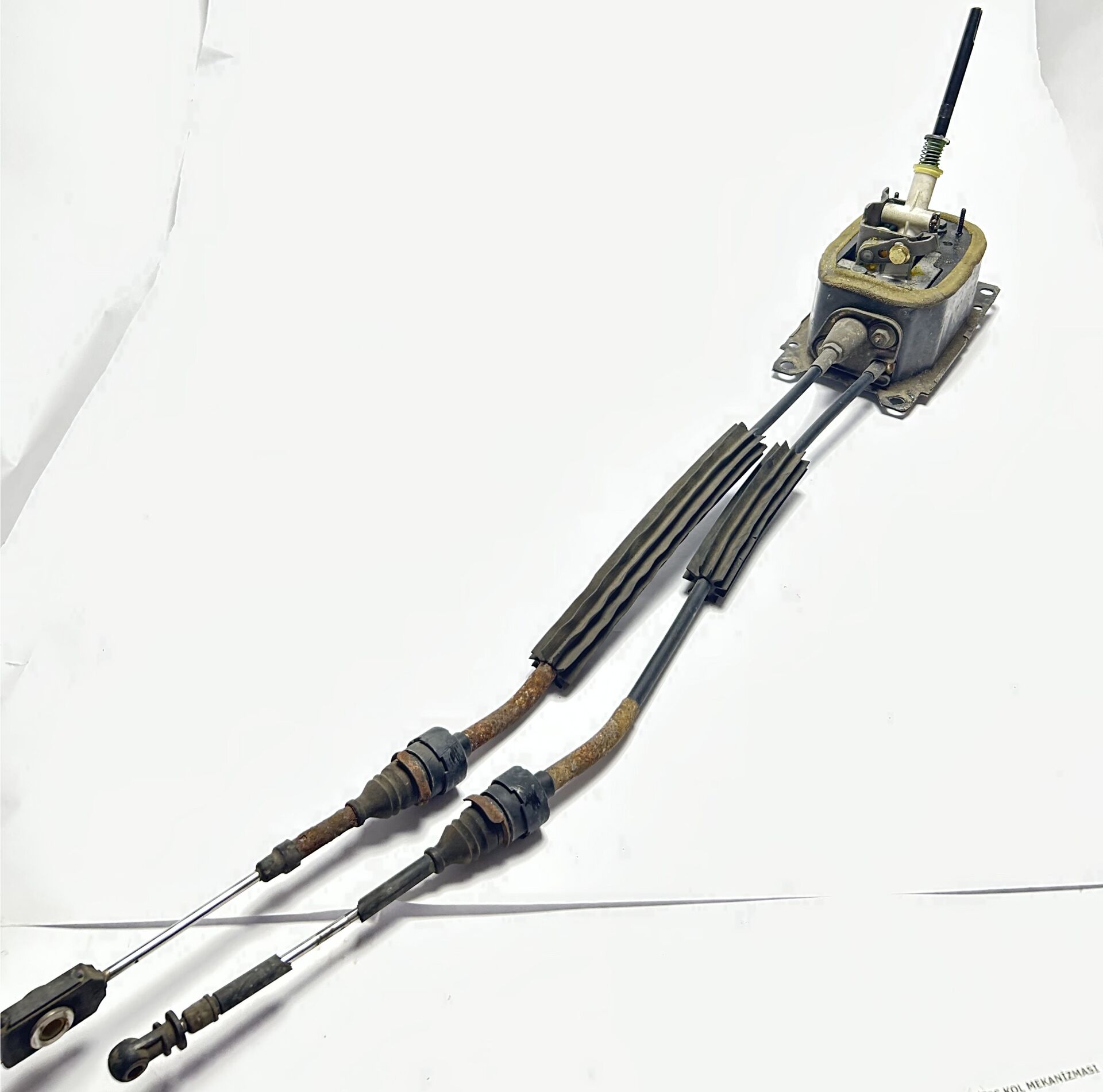 Çıkma Vites Kol Mekanizması Çift Telli Telleri Üzerinde 6N0711061B