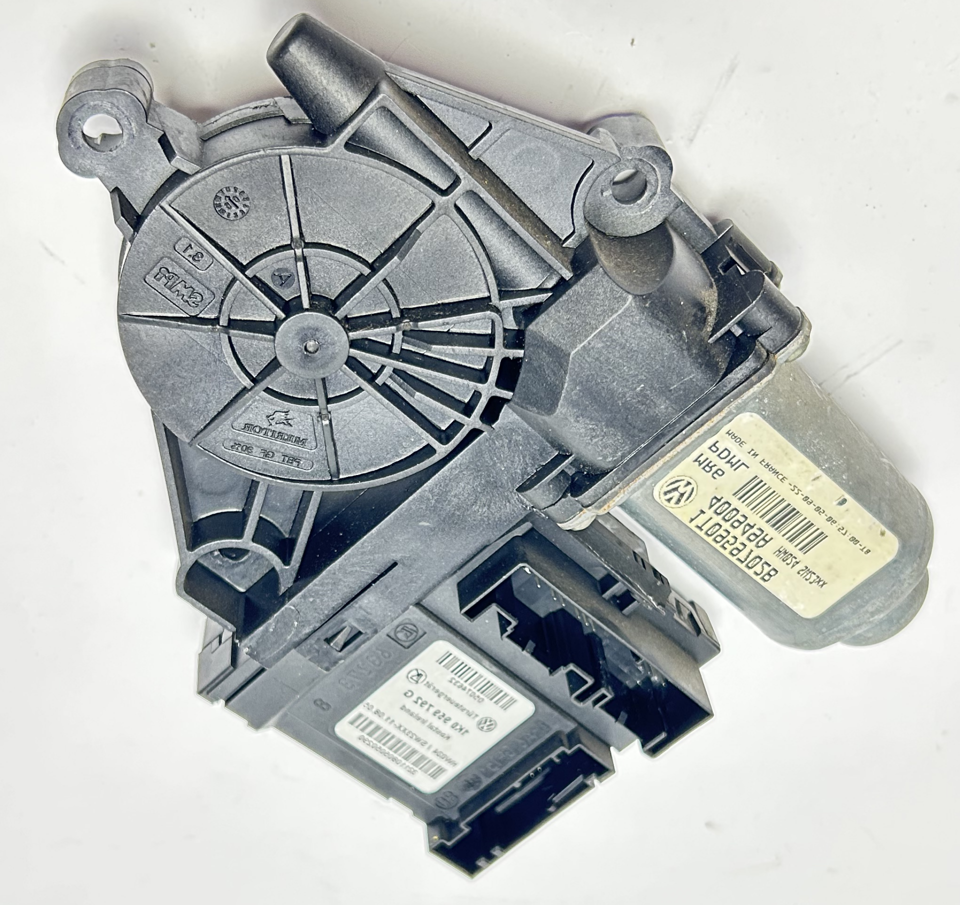 Cam Açma Motoru Sağ  1T0959702S 1T0959702B 1K0959792G Caddy 06-16