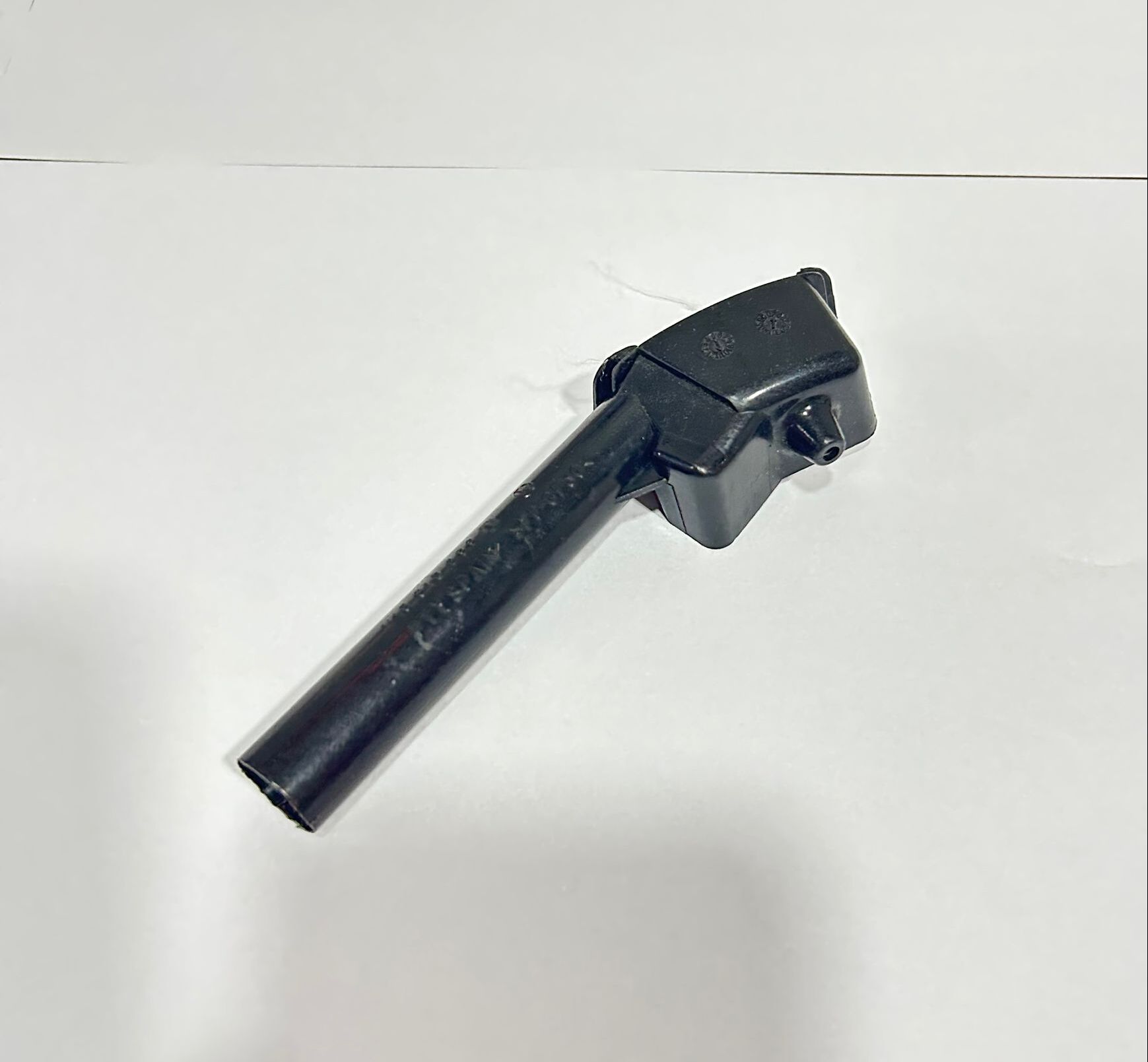 Depo Kitleme Çubuğu Çıkma 1K6810899A Golf 5