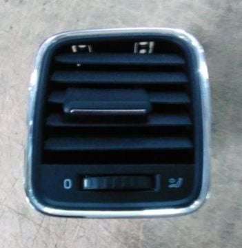 Göğüslük Havalandırması Sol Nikelajlı 5L0819701 Skoda Yeti 2010-2018