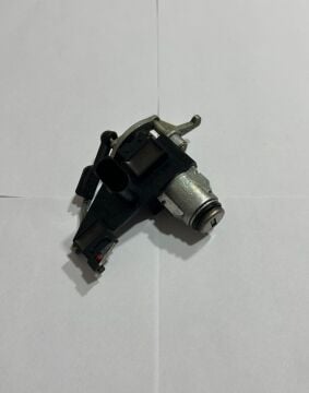 Bagaj Kilit Mekanizması Mikro Şalterli Çıkma 6Q6827297F 6Q6827297E 6Q6827297H Polo 2002-2010