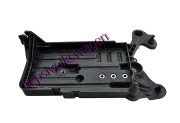 OEM Akü Alt Braketi 5Q0915331J Volkswagen Golf 7