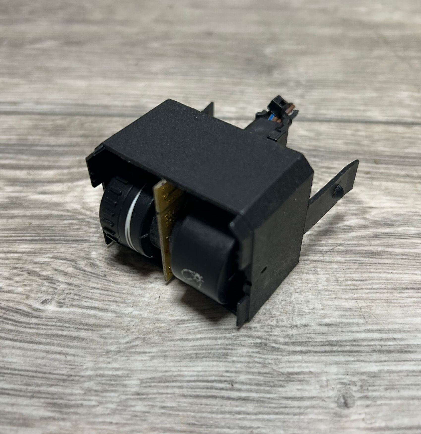 Far Ayar Düğmesi Çıkma 1T0941334 1T0941334A Caddy 2010-2016 Touran 2010-2016