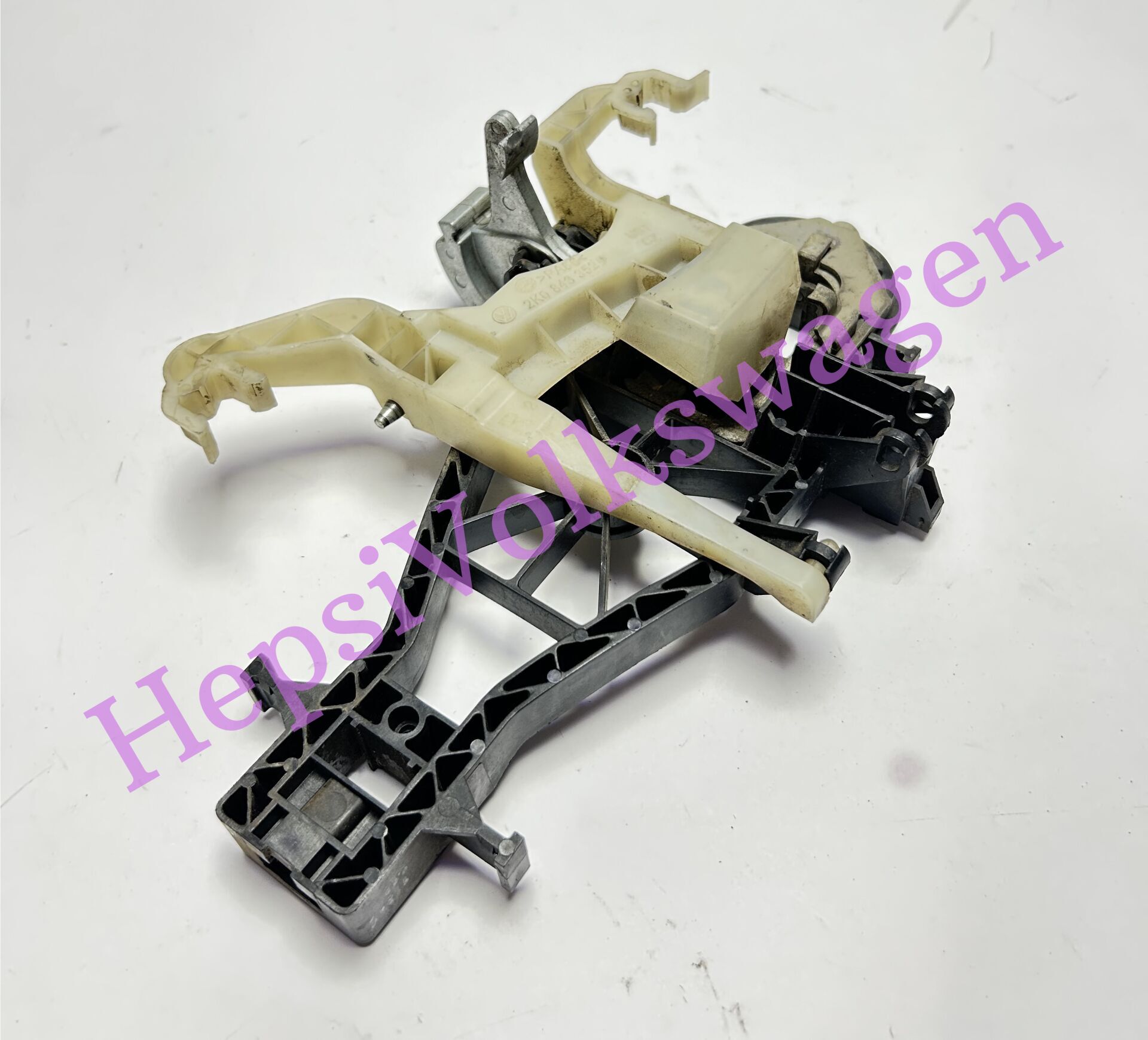 Kapı Kilit Gövdesi Sürgülü Sağ 2K0843352D 2K0843352C 2K0843352B 2K5843352B Caddy 2004-2015