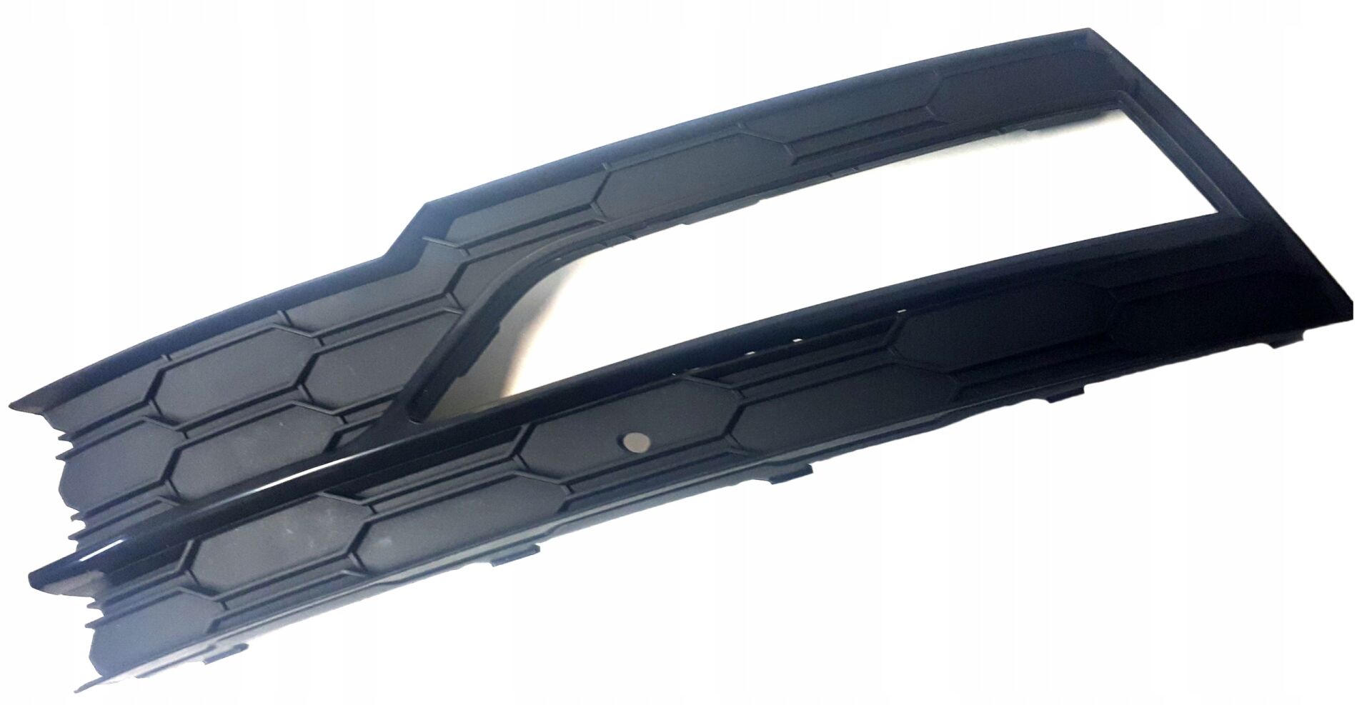 Tampon Izgarası Sol Sisli 5E3807681 Skoda Octavia 2020-2024