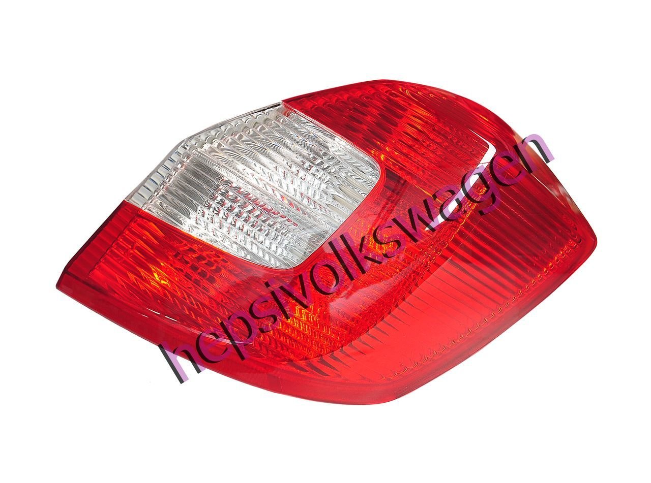 Sağ Stop Lambası 5J6945112 Skoda Fabia (2010-2016)