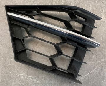 Tampon Izgarası Sol Yan Nikelajlı Skoda Superb 2014-2024 3V0853665A