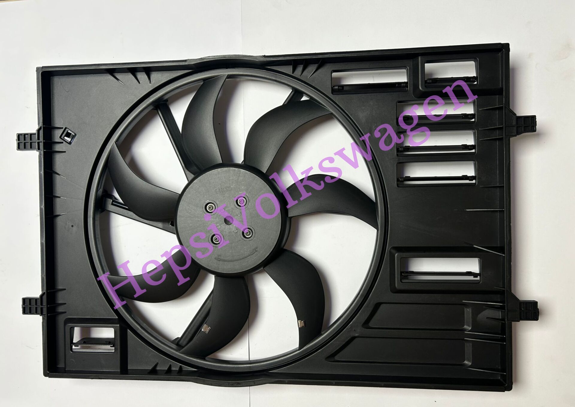 Fan Motoru Fan Davlumbazı İle Beraber 5Q0121203Dc 5Q0121203De Golf 7 Passat 2015-2020