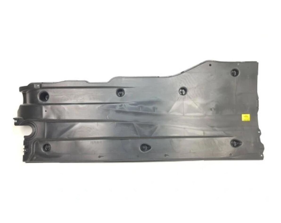 Taban Muhafaza Plastiği Sol 3Q0825201L Passat 2016-2024