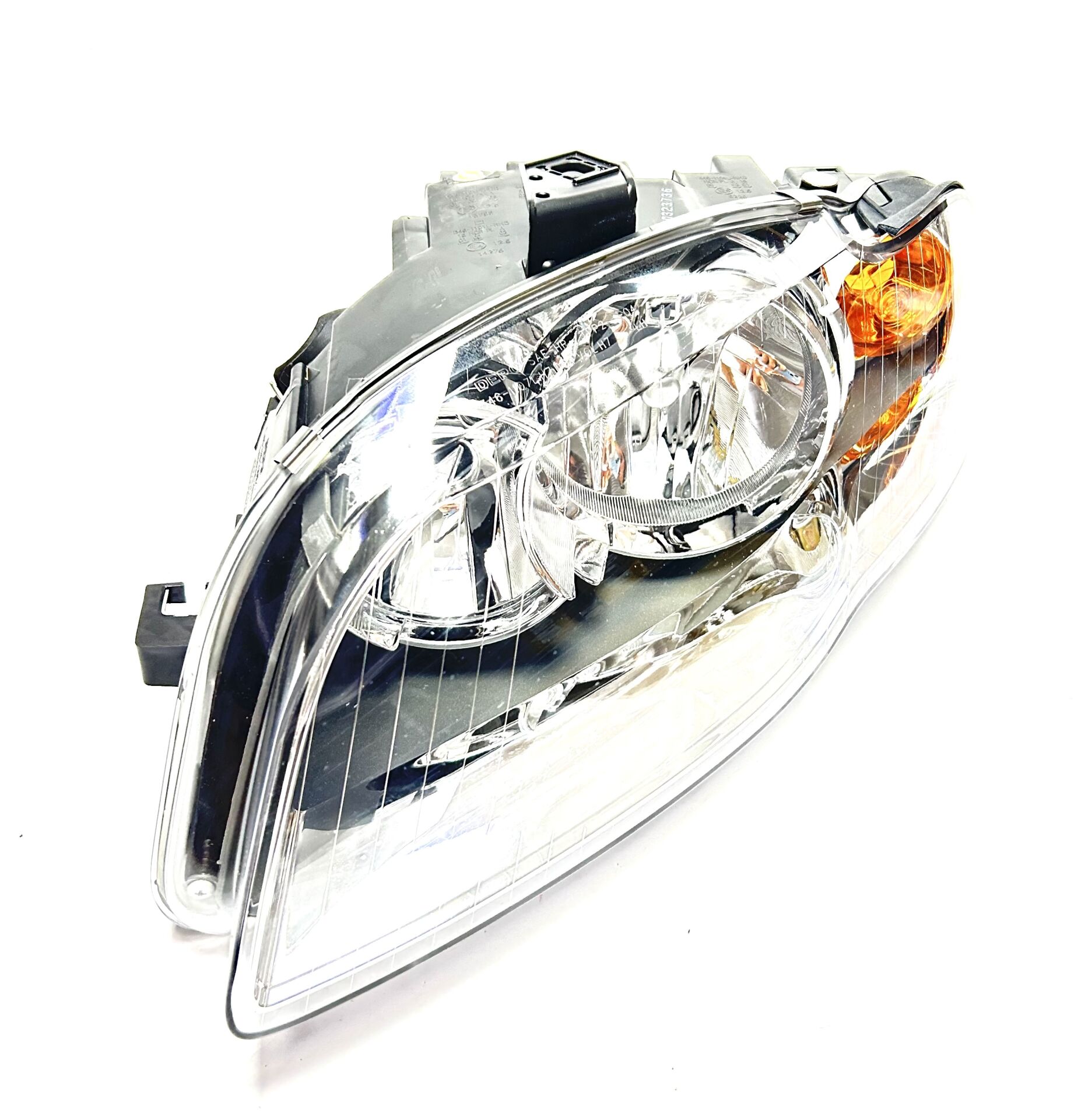 Audi A4 2004-2008 Far Sol   8E0941003Aj