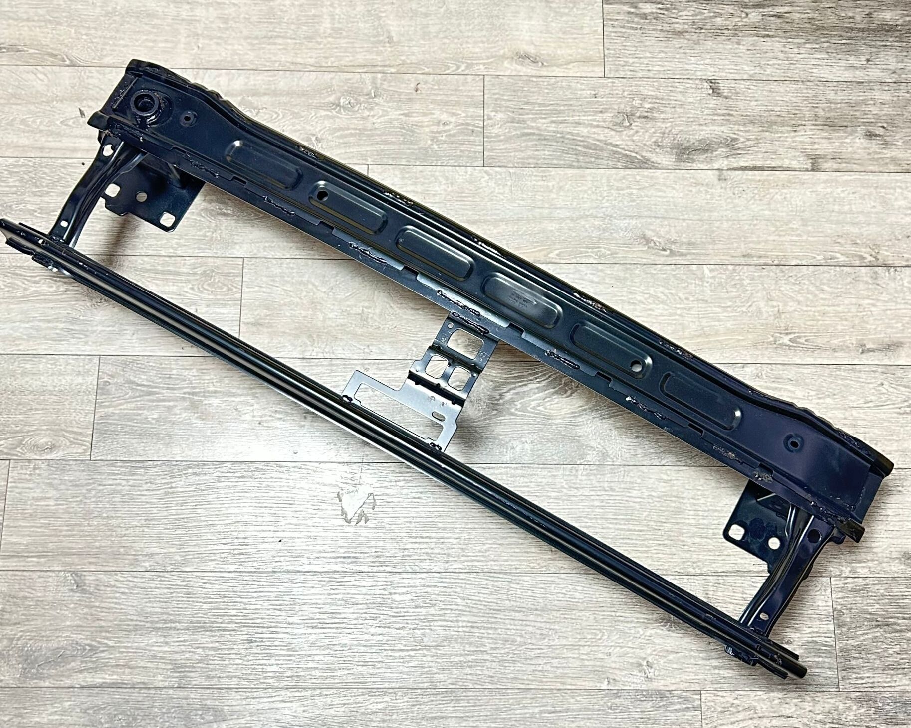 Tampon Demiri Ön  Q 2 2018-2024 81A807109B 81A807109C 81A807109D