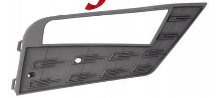Tampon Izgarası Seat Leon 2016-2020 Sağ Sisli 5F0853666G