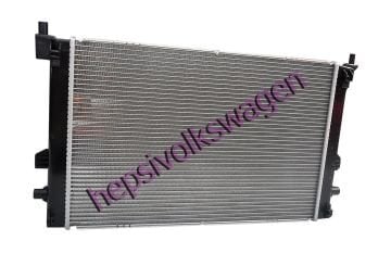 Su Radyatörü 5Q0121251EJ 5Q0121251GF 5Q0121251GB Golf 7-Passat