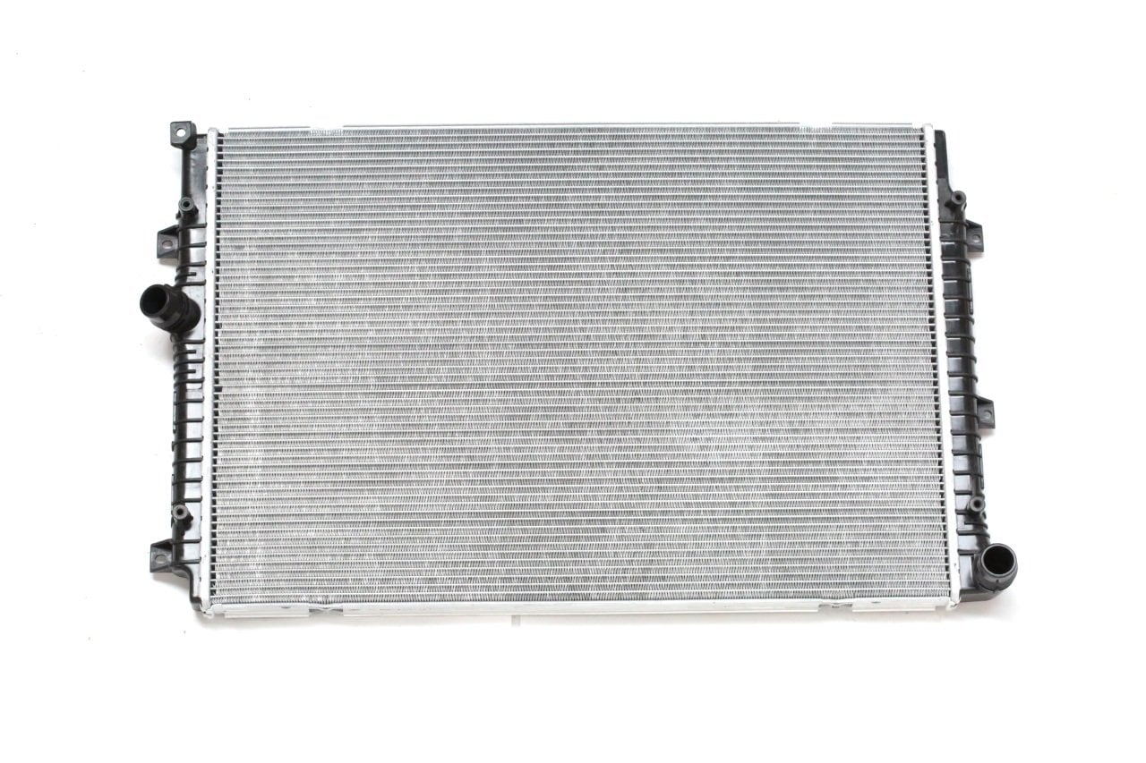 Su Radyatörü 5N0121253P 5N0121253L 5N0121253M 5N0121253N Tiguan